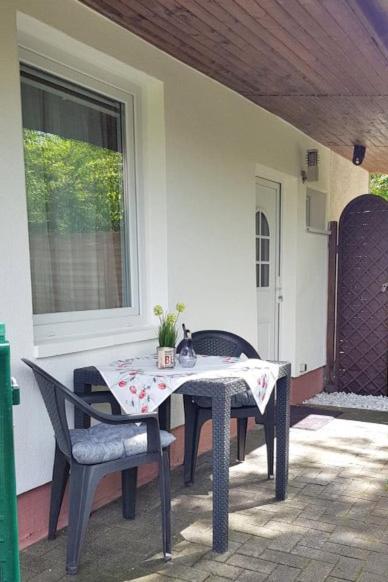 Grosser Gartenbungalow Nr 3 Mit Terrasse - Strandvogtei Sellin المظهر الخارجي الصورة